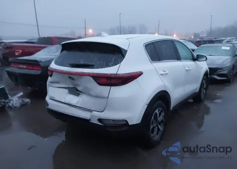 2020 Kia Sportage Lx z USA, uszkodzony, nr VIN KNDPMCAC3L7637683